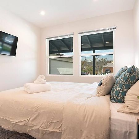 Beautiful 3 Bed 1 Bath Designer Home + Hot Tub ลอสแอนเจลิส ภายนอก รูปภาพ